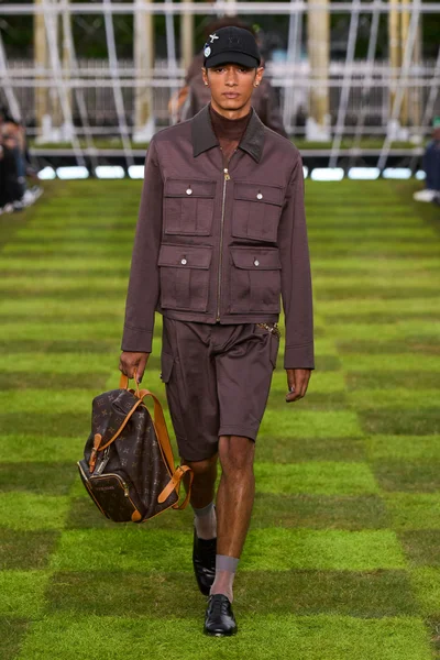 Look 36